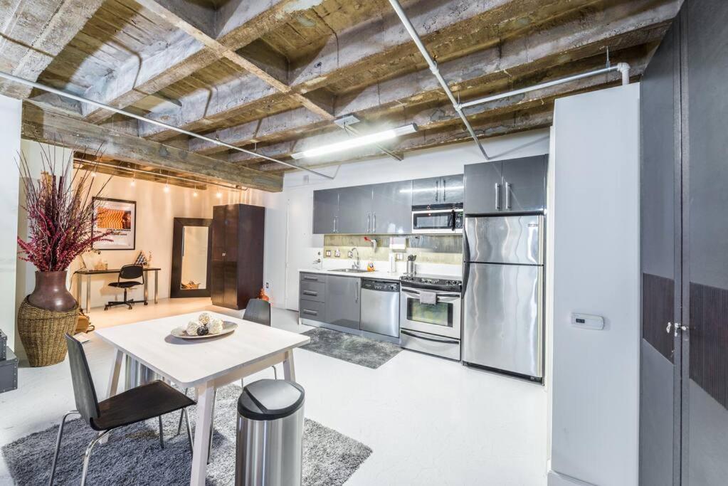 Newly Renovated 1Bdrm Loft Dtla And Rooftop Pool Los Angeles Exterior photo